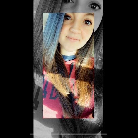 Meet your Posher, Denielle - Picture 1 of 1